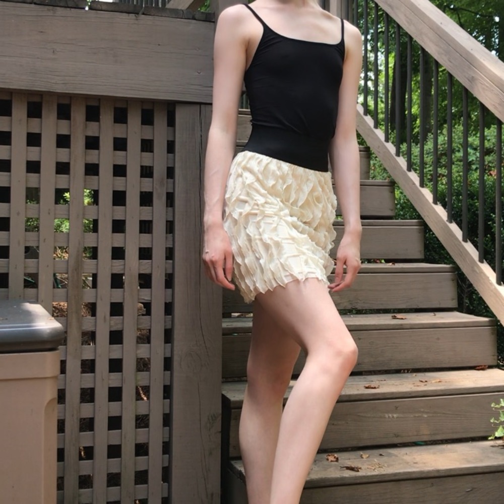 Atmosphere Ruffle Pencil Skirt